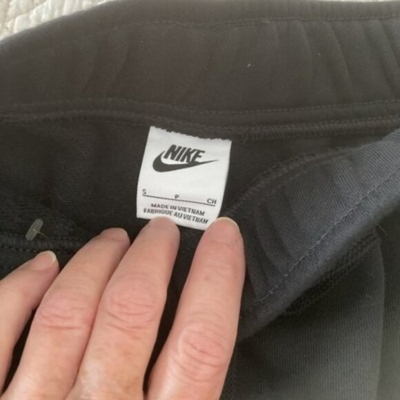 Nike Fleece Skirt Small Pockets Drawstring Waist Cheer Gym Golf netball Running - Picture 7 of 10